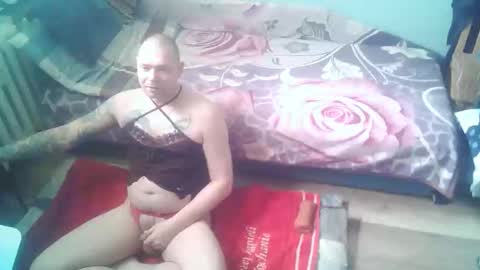 Snapshot of tomekpl30show chatting on May 2, 2:22 pm Tomek online show from May 2, 2:22 pm
