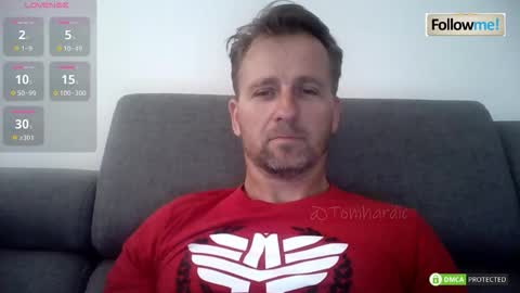 Snapshot of tomhardic chatting on February 8, 8:12 pm TOM online show from February 8, 8:12 pm