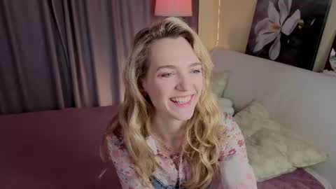 Snapshot of tomikavilandre chatting on June 20, 7:05 pm Lana online show from June 20, 7:05 pm