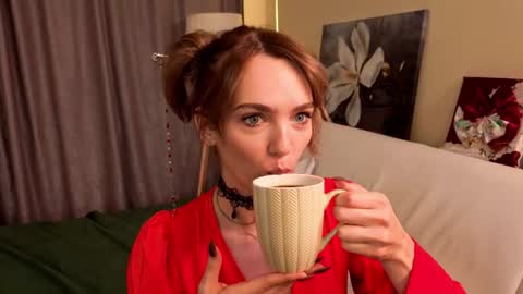 Snapshot of tomikavilandre chatting on July 27, 7:10 pm Lana online show from July 27, 7:10 pm