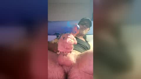 Snapshot of tommgunn25 chatting on June 21, 7:44 am tommgunn25 online show from June 21, 7:44 am