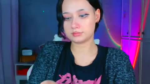 Snapshot of tommioo7 chatting on February 21, 7:15 pm Galadriel online show from February 21, 7:15 pm