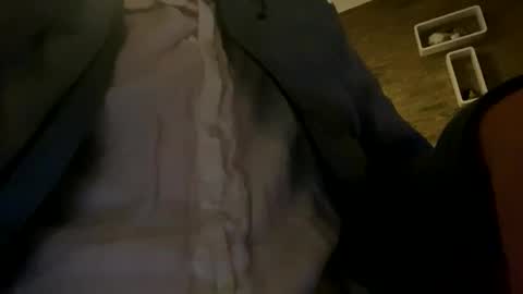 Snapshot of tommit84 chatting on November 19, 2:11 am tommit84 online show from November 19, 2:11 am