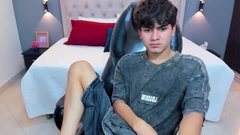 Tommy  online show from March 29, 3:28 am