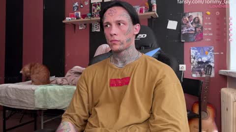 Snapshot of tommy__gun_ chatting on December 19, 11:29 am Tommy and Katana online show from December 19, 11:29 am