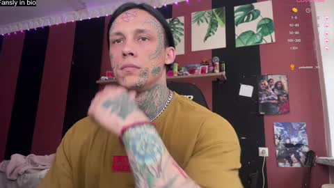 Snapshot of tommy__gun_ chatting on December 29, 10:23 am Tommy and Katana online show from December 29, 10:23 am