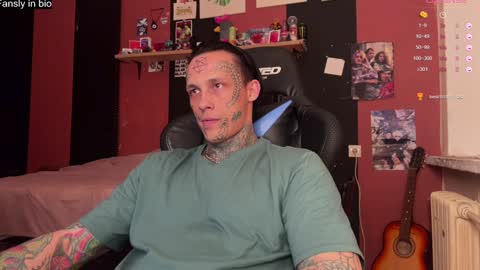 Snapshot of tommy__gun_ chatting on December 30, 7:42 pm Tommy and Katana online show from December 30, 7:42 pm