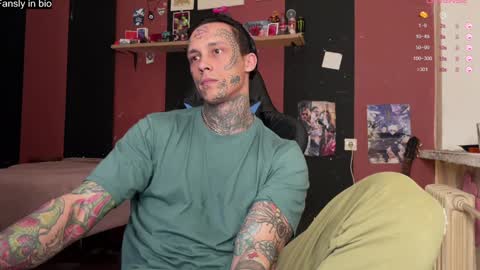 Snapshot of tommy__gun_ chatting on January 10, 3:06 pm Tommy and Katana online show from January 10, 3:06 pm