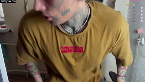 Snapshot of tommy__gun_ chatting on January 14, 9:13 am Tommy and Katana online show from January 14, 9:13 am