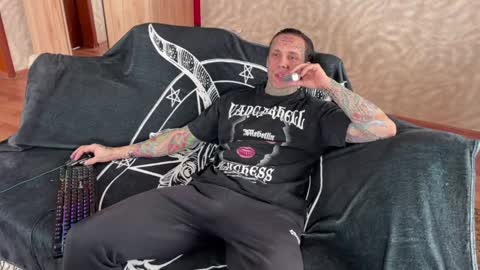 Snapshot of tommy__gun_ chatting on January 28, 9:30 am Tommy and Katana online show from January 28, 9:30 am