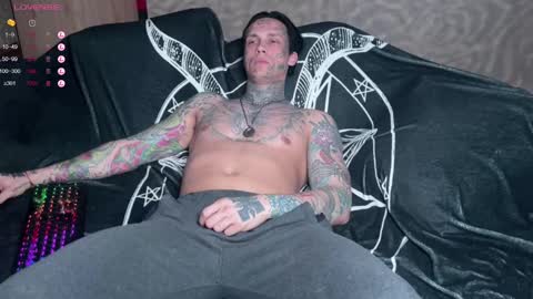 Snapshot of tommy__gun_ chatting on February 11, 4:02 pm Tommy and Katana online show from February 11, 4:02 pm