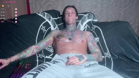 Snapshot of tommy__gun_ chatting on February 16, 3:16 pm Tommy and Katana online show from February 16, 3:16 pm