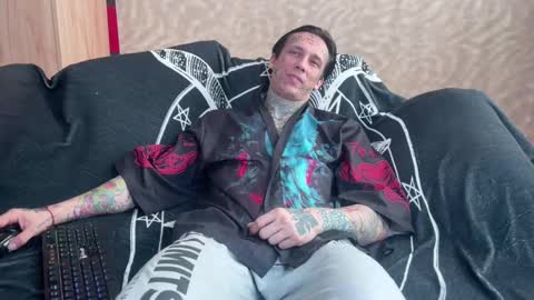 Snapshot of tommy__gun_ chatting on February 22, 6:39 am Tommy and Katana online show from February 22, 6:39 am