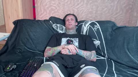 Snapshot of tommy__gun_ chatting on March 6, 1:03 pm Tommy and Katana online show from March 6, 1:03 pm