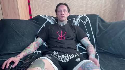 Snapshot of tommy__gun_ chatting on March 11, 5:38 am Tommy and Katana online show from March 11, 5:38 am