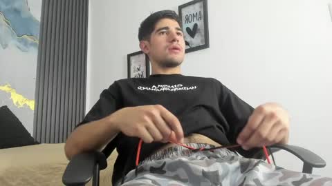 Snapshot of tommy_badboyy chatting on April 24, 6:32 pm Tommy online show from April 24, 6:32 pm