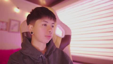 Blue  online show from February 25, 1:32 pm