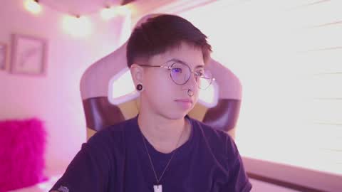 Blue  online show from April 7, 2:39 pm