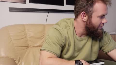  tommy burnzzz  online show from December 7, 9:28 am