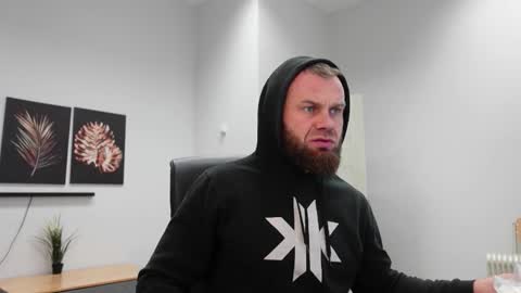  tommy burnzzz  online show from November 29, 7:11 am