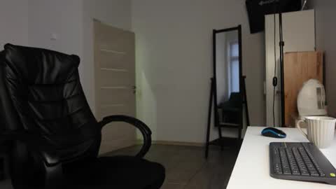  tommy burnzzz  online show from December 17, 12:55 pm