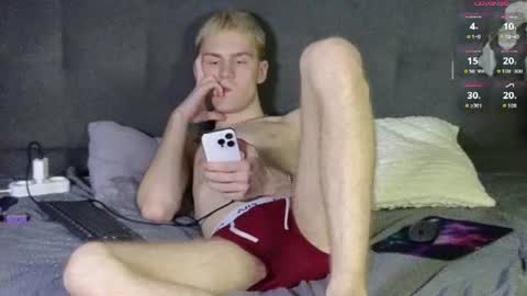 Snapshot of tommy_crash chatting on July 8, 12:15 am Tommy online show from July 8, 12:15 am