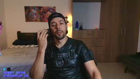 Snapshot of tommy_raym0ndg chatting on June 17, 4:04 am tommy_raym0ndg online show from June 17, 4:04 am