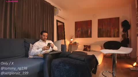 Snapshot of tommy_raym0ndg chatting on June 21, 2:03 am tommy_raym0ndg online show from June 21, 2:03 am