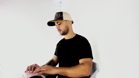 tommy_sccott online show from September 9, 10:20 pm