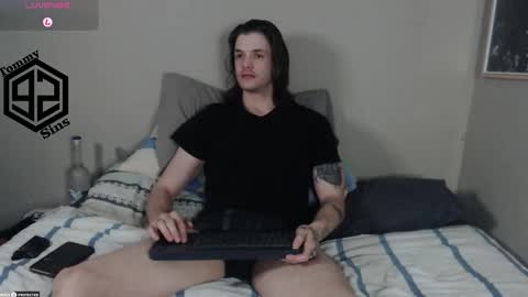 Tommy Sins online show from October 15, 8:20 pm