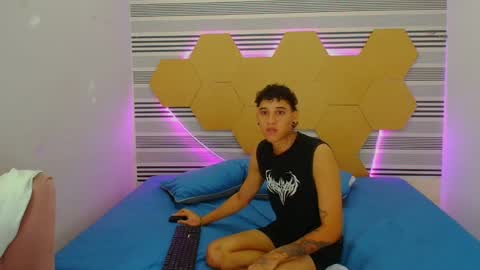 Snapshot of tommy_sweet1 chatting on December 27, 11:28 am tommy_sweet1 online show from December 27, 11:28 am