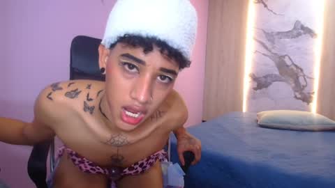 Snapshot of tommy_sweet1 chatting on January 20, 6:31 am tommy_sweet1 online show from January 20, 6:31 am