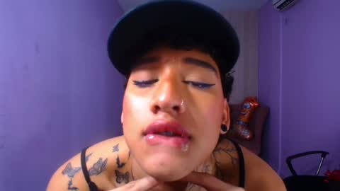 Snapshot of tommy_sweet1 chatting on February 5, 9:57 am tommy_sweet1 online show from February 5, 9:57 am