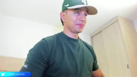 Snapshot of tommygarcia_ chatting on October 7, 6:27 pm Instagram t garcia69 online show from October 7, 6:27 pm