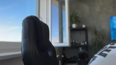 Thomas Fit online show from June 8, 8:48 am
