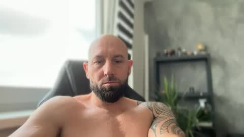 Thomas Fit online show from July 12, 7:43 am
