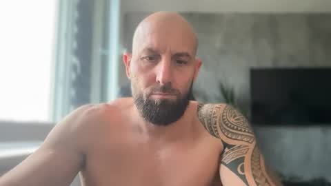 Thomas Fit online show from July 15, 6:18 am