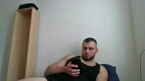 Snapshot of tommyy19901 chatting on May 30, 9:50 am tommyy19901 online show from May 30, 9:50 am