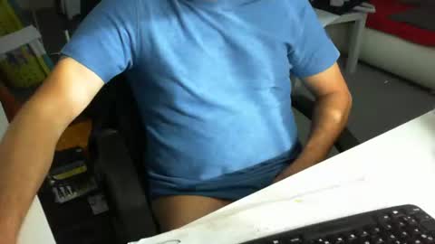 Snapshot of tomtom02029 chatting on October 15, 9:31 am Tom online show from October 15, 9:31 am