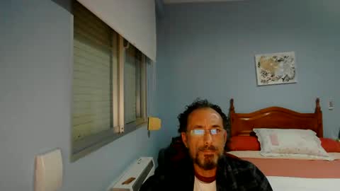Snapshot of ton123456_ chatting on March 3, 8:59 pm ton123456_ online show from March 3, 8:59 pm
