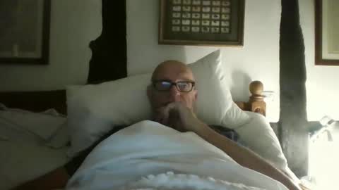 Snapshot of tonidr chatting on November 8, 6:57 am Tonidr online show from November 8, 6:57 am