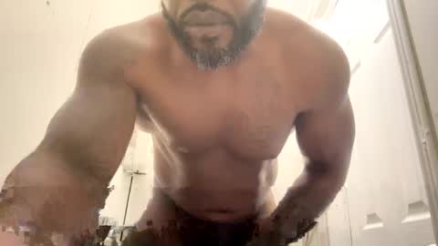 Snapshot of tony546700 chatting on September 26, 9:08 pm Tony546700 online show from September 26, 9:08 pm