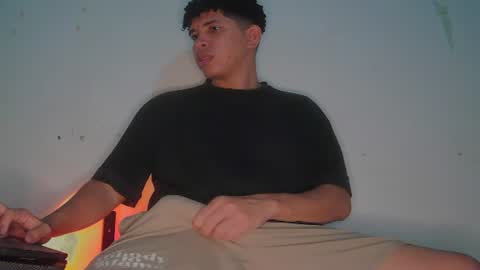 Snapshot of tony_marz chatting on July 19, 5:33 am tony_marz online show from July 19, 5:33 am
