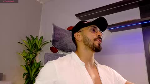 tony muscle1 online show from May 9, 8:03 pm
