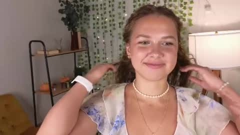 Emily online show from August 6, 11:12 am