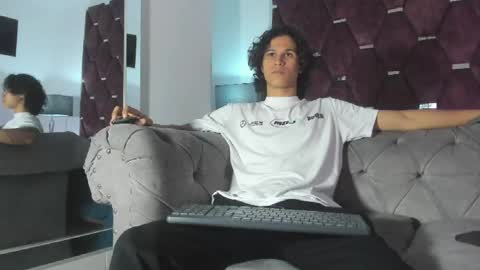 Tony Benedetti online show from May 3, 8:04 pm