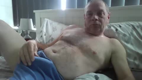 Snapshot of tonygibbson62 chatting on April 18, 11:25 am tonygibbson62 online show from April 18, 11:25 am