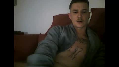 Snapshot of tonystrawberry chatting on February 7, 12:47 am tonystrawberry online show from February 7, 12:47 am