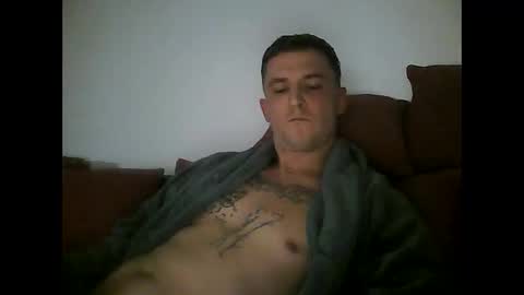 Snapshot of tonystrawberry chatting on February 10, 7:40 pm tonystrawberry online show from February 10, 7:40 pm