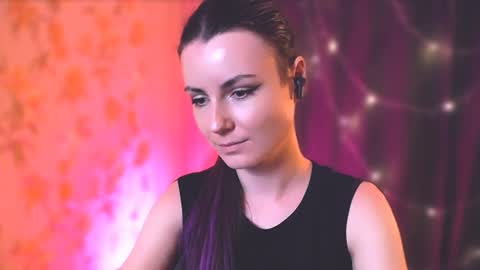 Snapshot of too_beautiful chatting on January 3, 8:43 pm Elizabeth online show from January 3, 8:43 pm